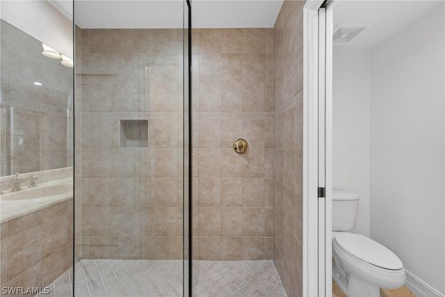 2020 Tarpon Bay DR N 101, Naples, FL 34119