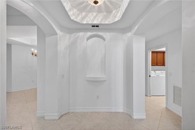 2020 Tarpon Bay DR N 101, Naples, FL 34119