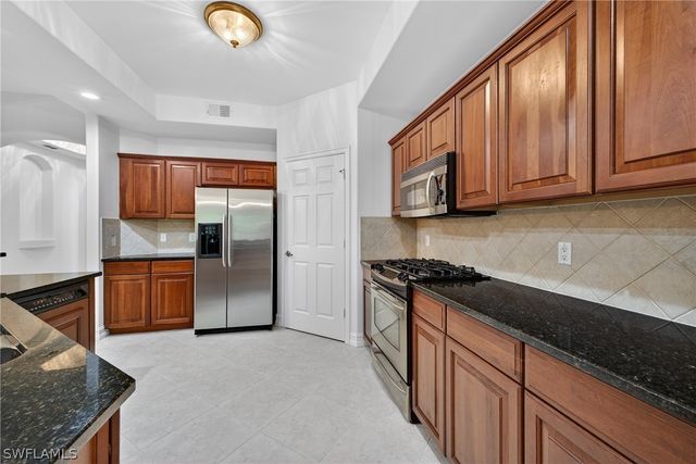 2020 Tarpon Bay DR N 101, Naples, FL 34119