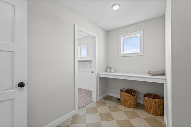 18925 W 193 Terrace, Spring Hill, KS 66083