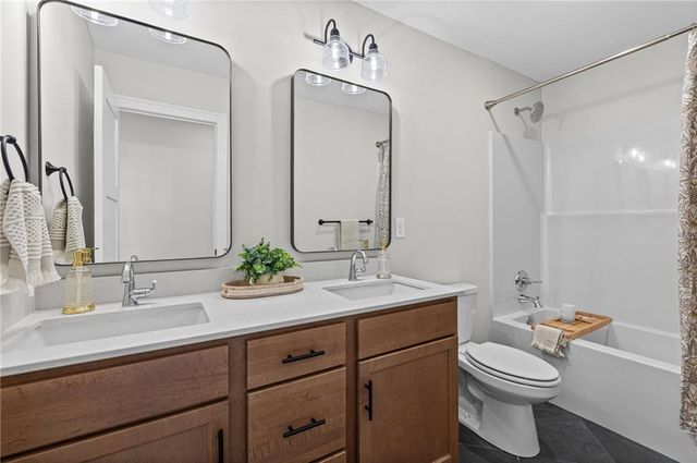 18925 W 193 Terrace, Spring Hill, KS 66083