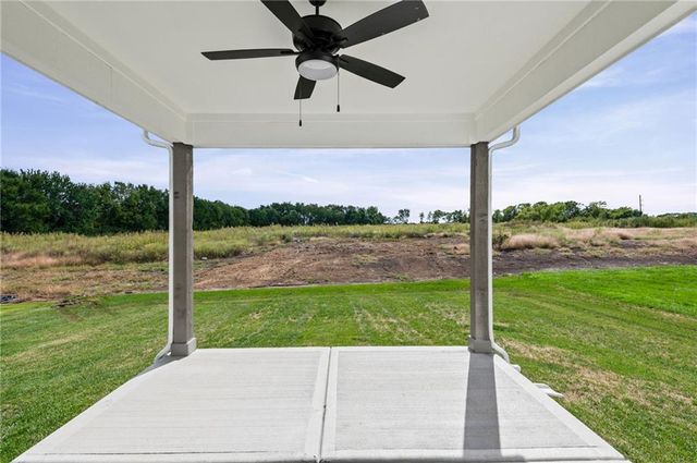 18925 W 193 Terrace, Spring Hill, KS 66083