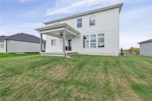 18925 W 193 Terrace, Spring Hill, KS 66083