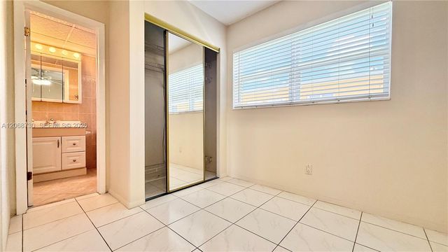 22 SE 3rd Terrace 3, Dania Beach, FL 33004