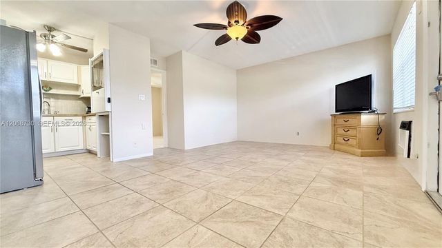 22 SE 3rd Terrace 3, Dania Beach, FL 33004