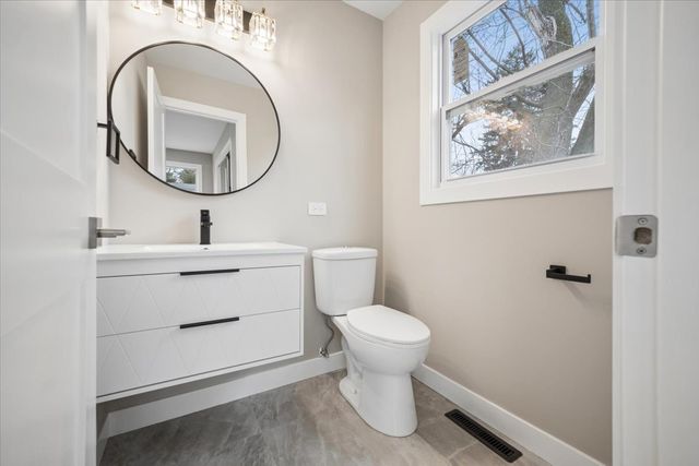 349 Park Avenue, Cary, IL 60013