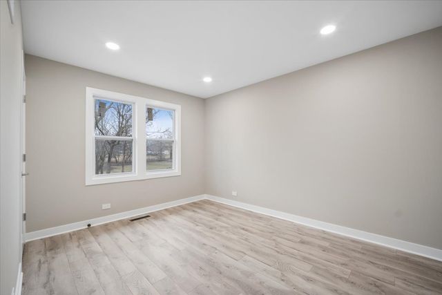 349 Park Avenue, Cary, IL 60013