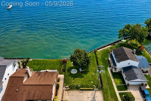 22501 Maple Street, St. Clair Shores, MI 48081