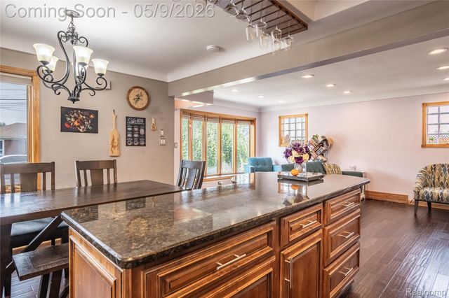 22501 Maple Street, St. Clair Shores, MI 48081