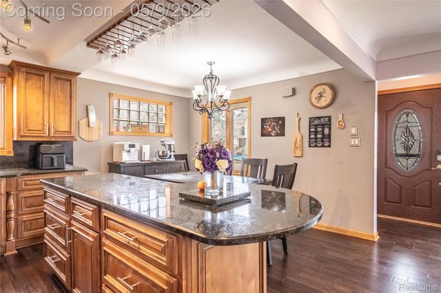 22501 Maple Street, St. Clair Shores, MI 48081