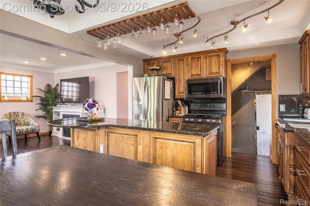 22501 Maple Street, St. Clair Shores, MI 48081