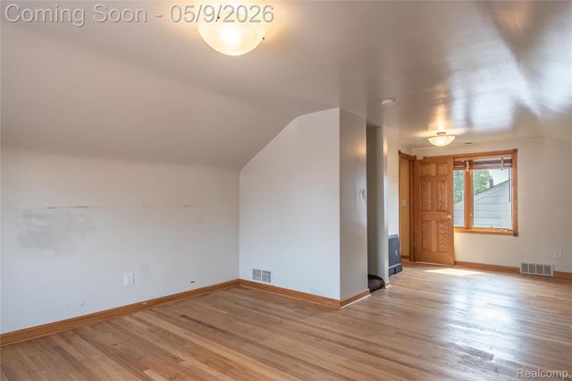 22501 Maple Street, St. Clair Shores, MI 48081