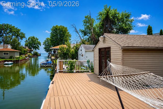 22501 Maple Street, St. Clair Shores, MI 48081