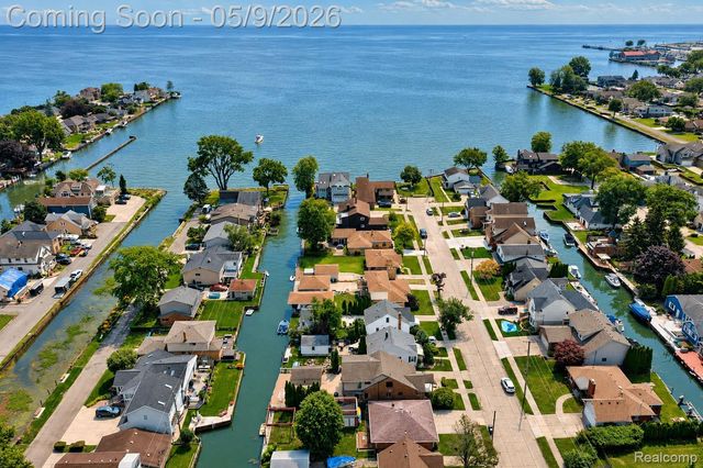 22501 Maple Street, St. Clair Shores, MI 48081