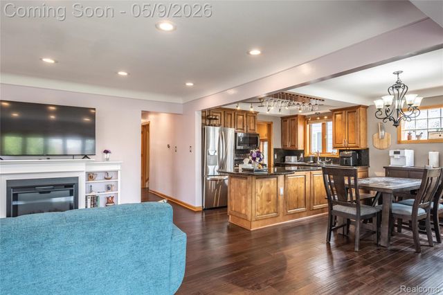 22501 Maple Street, St. Clair Shores, MI 48081