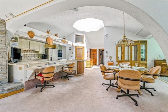 182 County Rd, Plympton, MA 02367
