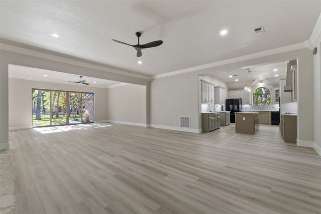 615 W Aurora Vista Trail, Aurora, TX 76078