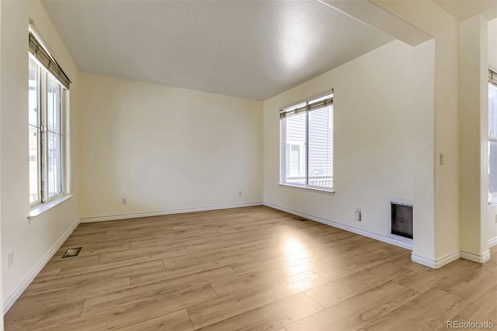 Image 15 of property listing at 4900 Bluegate Drive, Highlands Ranch, CO 80130