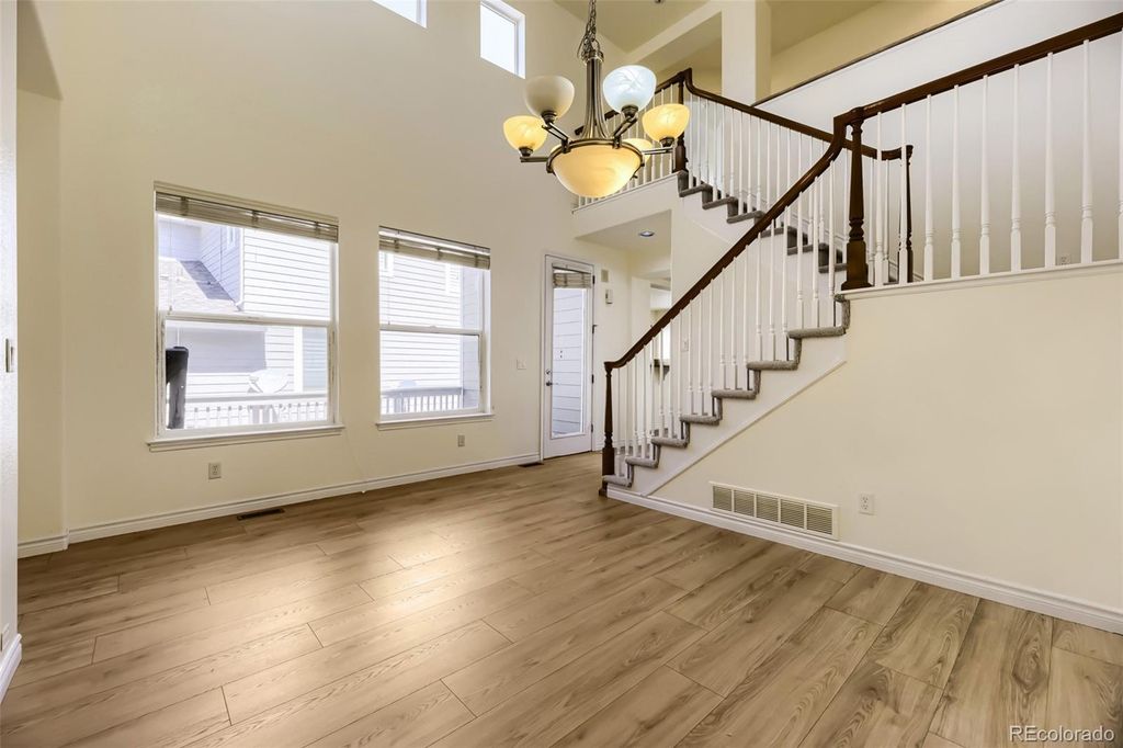 Image 8 of property listing at 4900 Bluegate Drive, Highlands Ranch, CO 80130