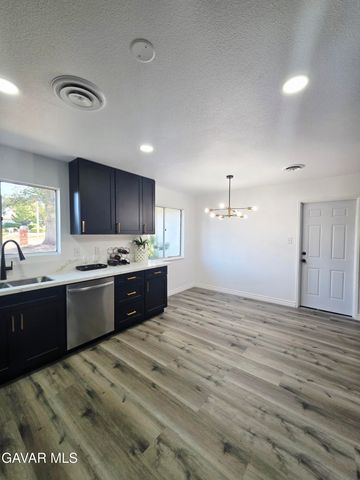 7167 Columbia Way, Lancaster, CA 93536