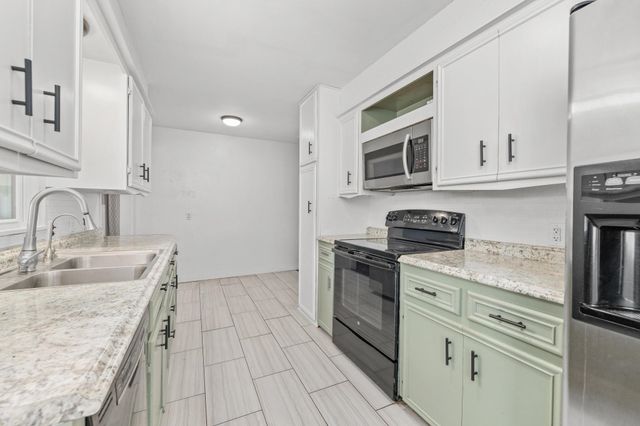 217 E Filmore, Mulvane, KS 67110