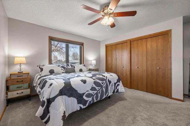 1286 Emerald Lane, Shakopee, MN 55379