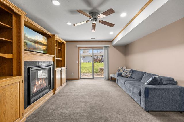 1286 Emerald Lane, Shakopee, MN 55379