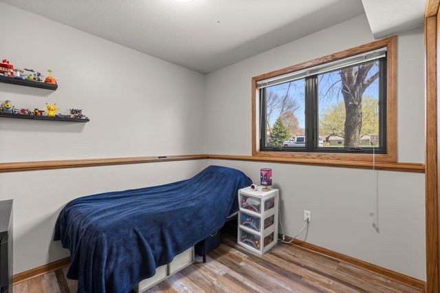 1286 Emerald Lane, Shakopee, MN 55379