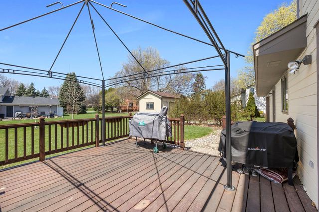 1286 Emerald Lane, Shakopee, MN 55379