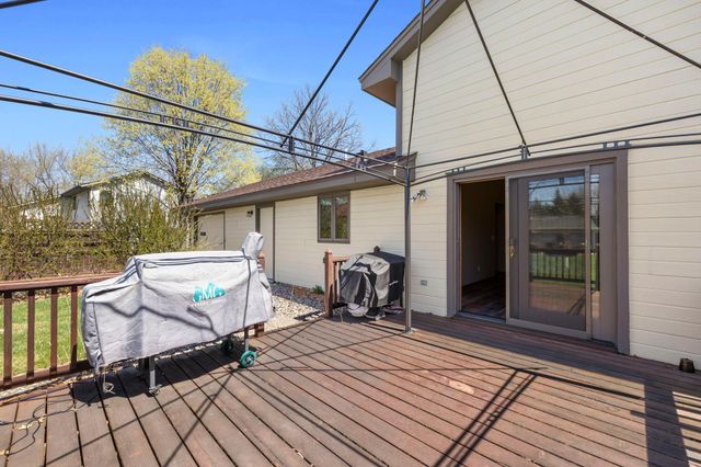 1286 Emerald Lane, Shakopee, MN 55379