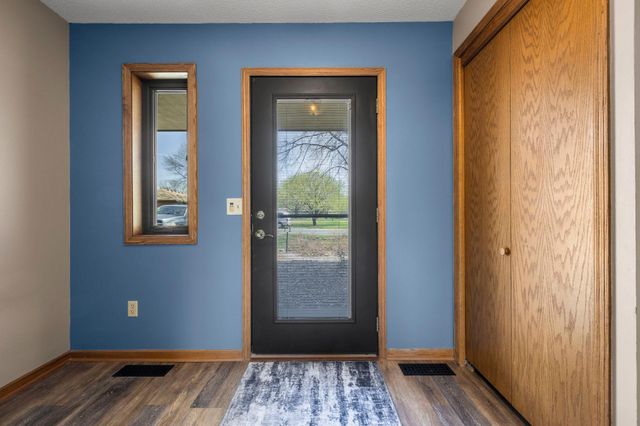 1286 Emerald Lane, Shakopee, MN 55379