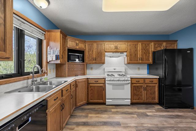 1286 Emerald Lane, Shakopee, MN 55379