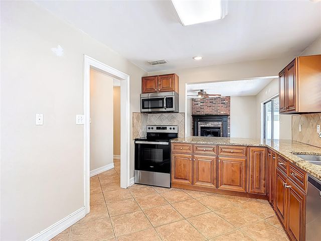 5001 MELROW COURT, Tampa, FL 33624