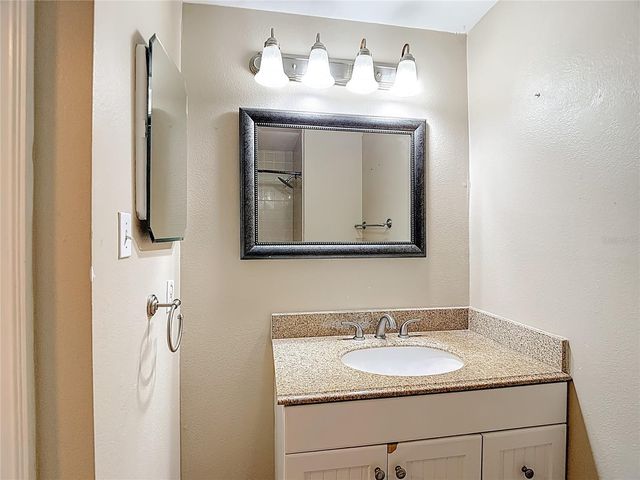 5001 MELROW COURT, Tampa, FL 33624