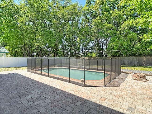 5001 MELROW COURT, Tampa, FL 33624