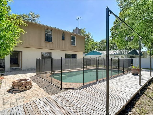 5001 MELROW COURT, Tampa, FL 33624