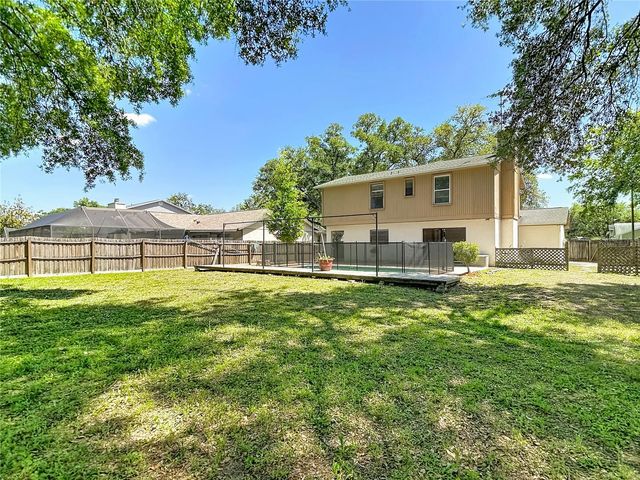 5001 MELROW COURT, Tampa, FL 33624