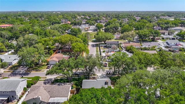 5001 MELROW COURT, Tampa, FL 33624