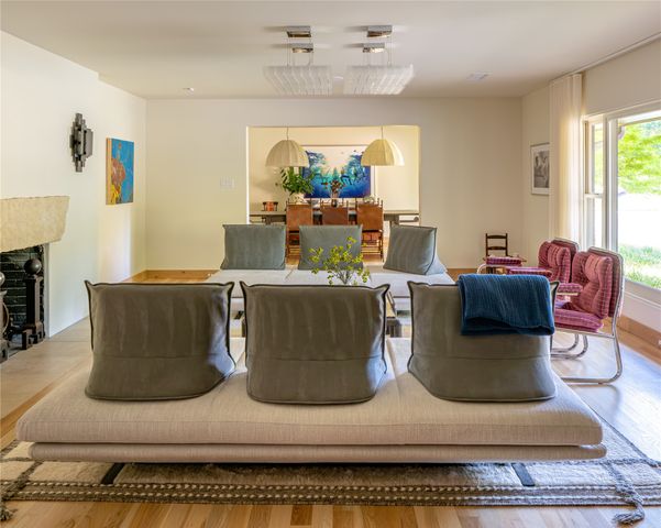 906 Leatrice Drive, Dallas, TX 75208