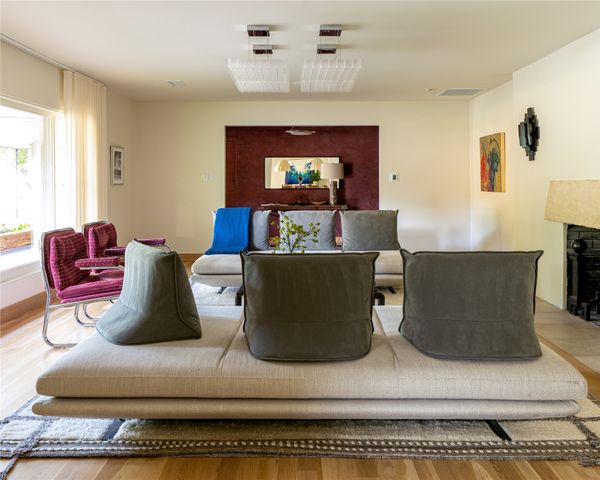 906 Leatrice Drive, Dallas, TX 75208