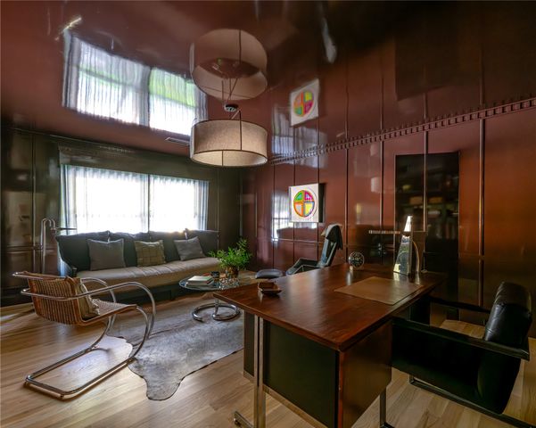 906 Leatrice Drive, Dallas, TX 75208