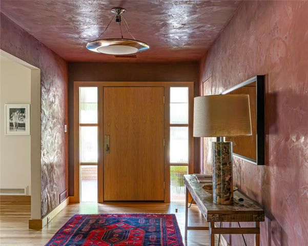 906 Leatrice Drive, Dallas, TX 75208