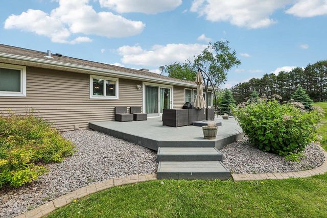 1979 Yelk Drive, Marshall, WI 53559