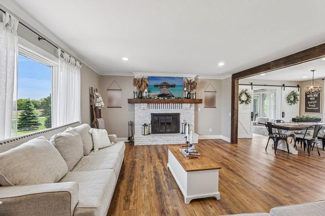 1979 Yelk Drive, Marshall, WI 53559