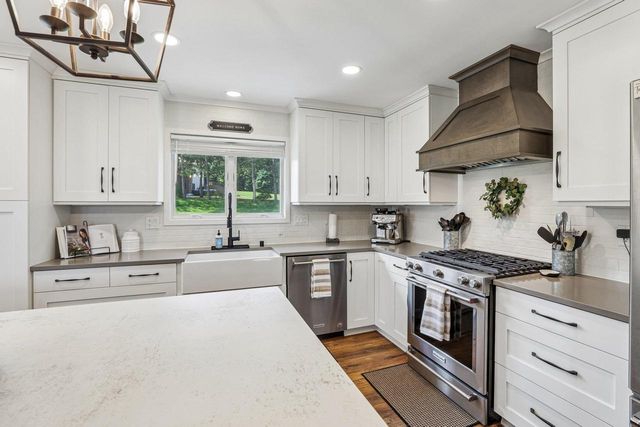 1979 Yelk Drive, Marshall, WI 53559