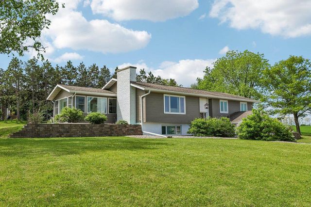 1979 Yelk Drive, Marshall, WI 53559