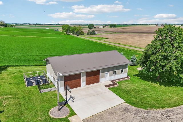 1979 Yelk Drive, Marshall, WI 53559