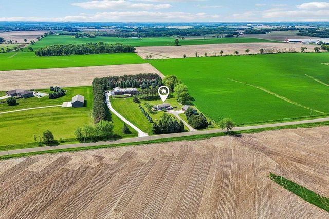 1979 Yelk Drive, Marshall, WI 53559