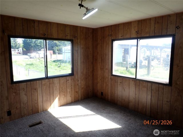 9217 183rd Avenue SW, Rochester, WA 98579