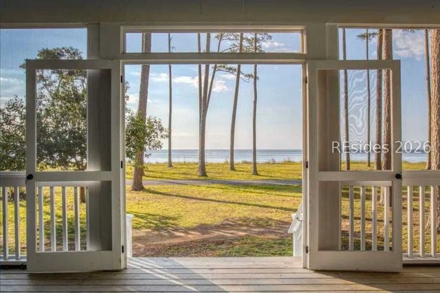 84 Ave of Oaks, Daufuskie Island, SC 29915